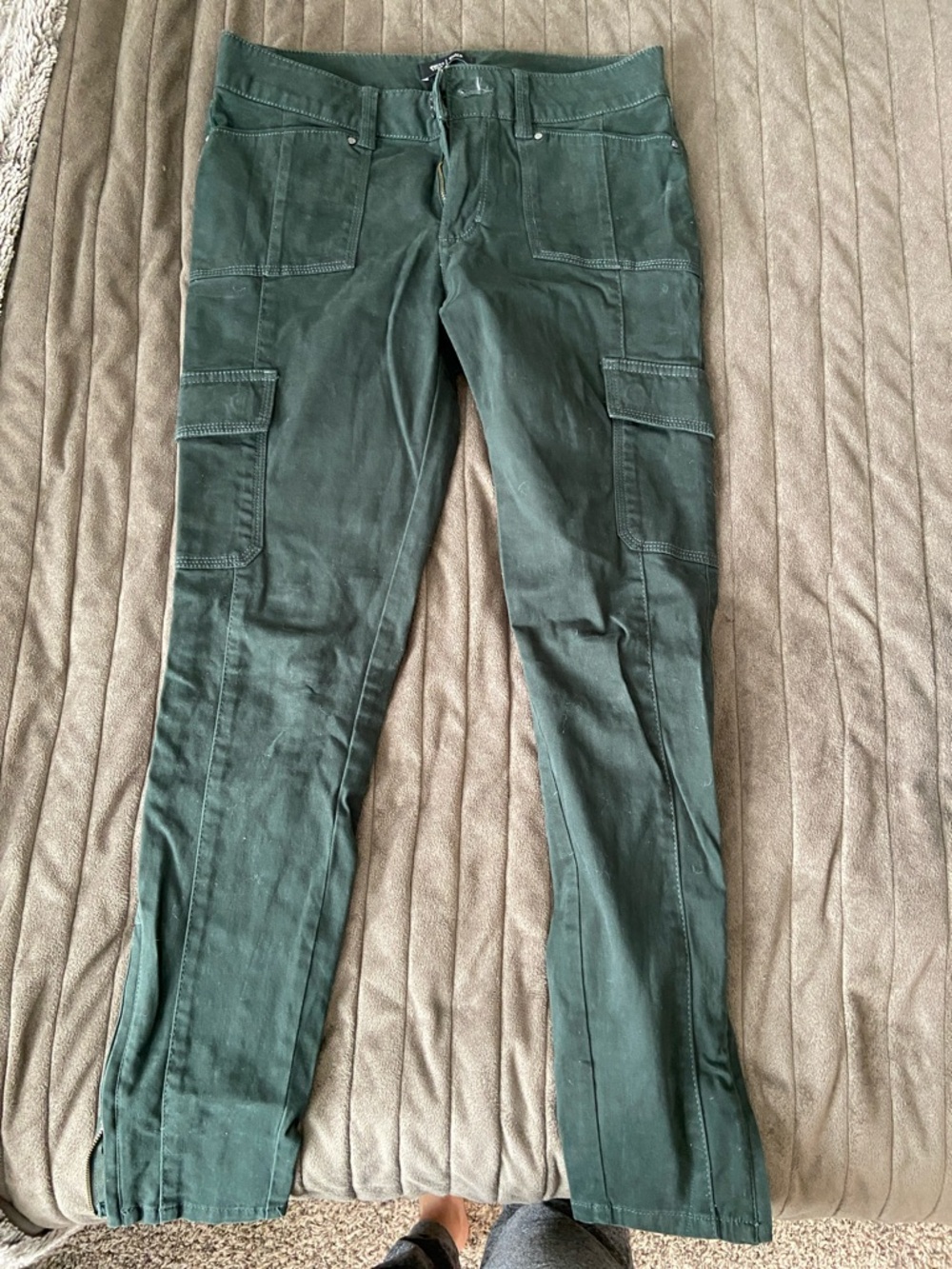 White House Black Market Dark Green Ankle Cargo Pants